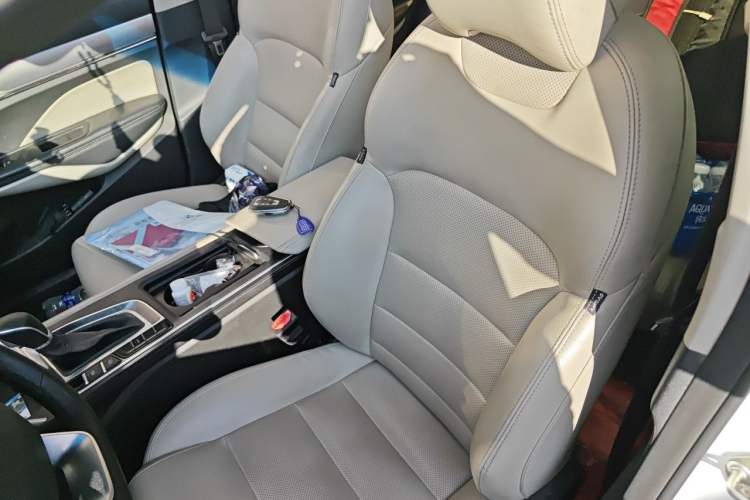Used Geely Auto Binray 2018 14T CVT Binyi Edition Left Front Seat
