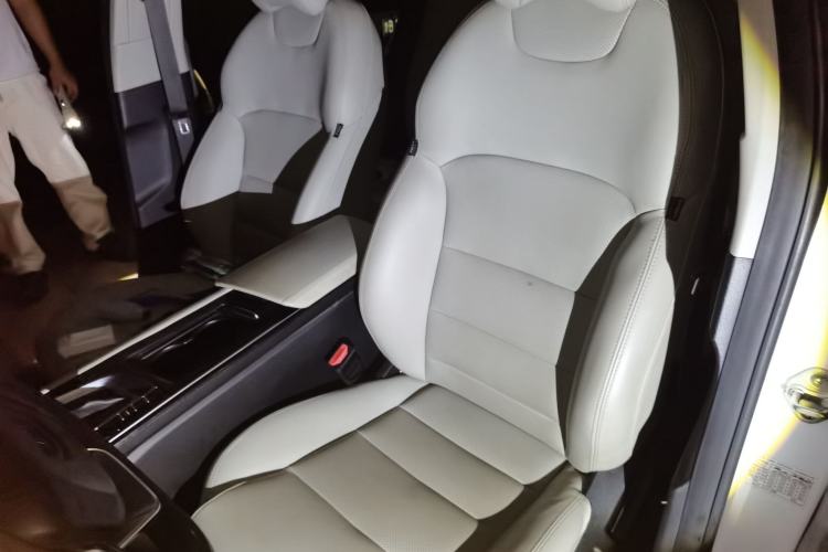 Used Geely Auto Binray 2018 14T CVT Colorful Edition Left Front Seat