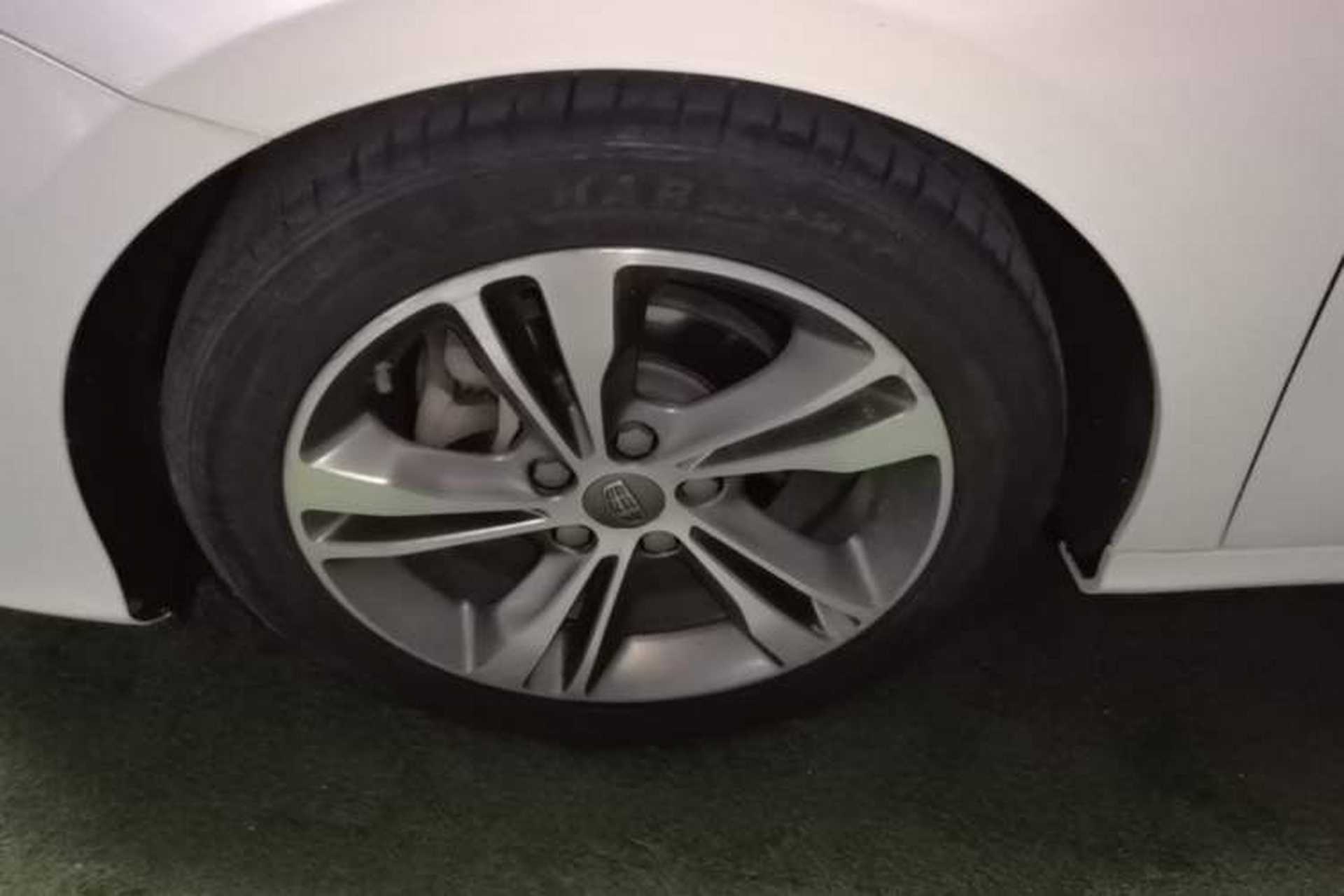 Used Geely Auto Binray 2018 14T CVT Binyi Edition Left Front Wheel Hub