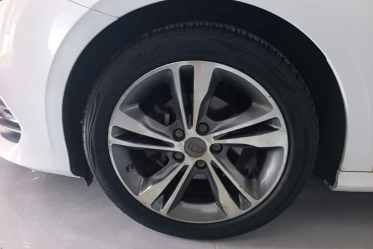 Used Geely Auto Binray 2018 14T CVT Binyi Edition Left Front Wheel Hub