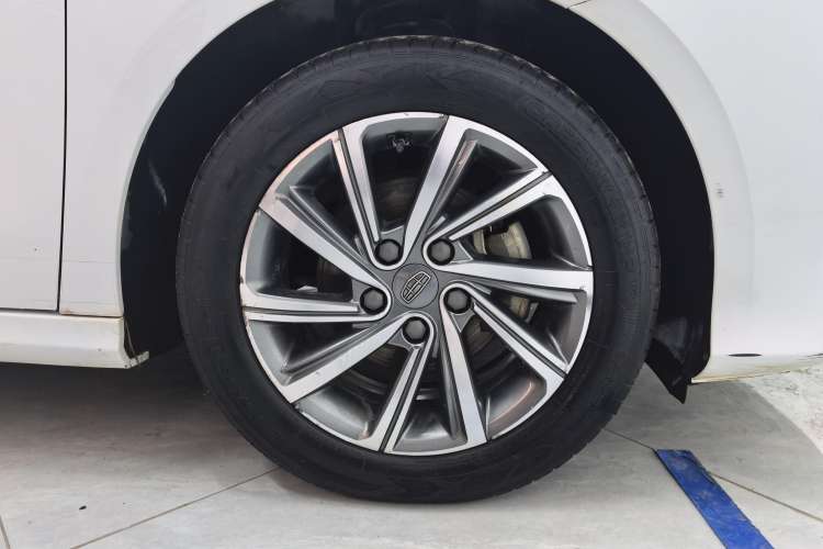 Used Geely Auto Binray 2018 14T Manual Colorful Edition Left Front Wheel Hub