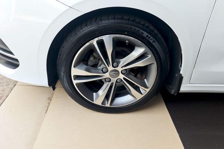 Used Geely Auto Binray 2018 14T CVT Binyi Edition Left Front Wheel Hub