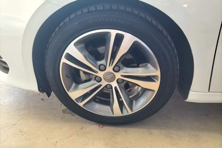 Used Geely Auto Binray 2018 14T Manual Binzhi Edition Left Front Wheel Hub