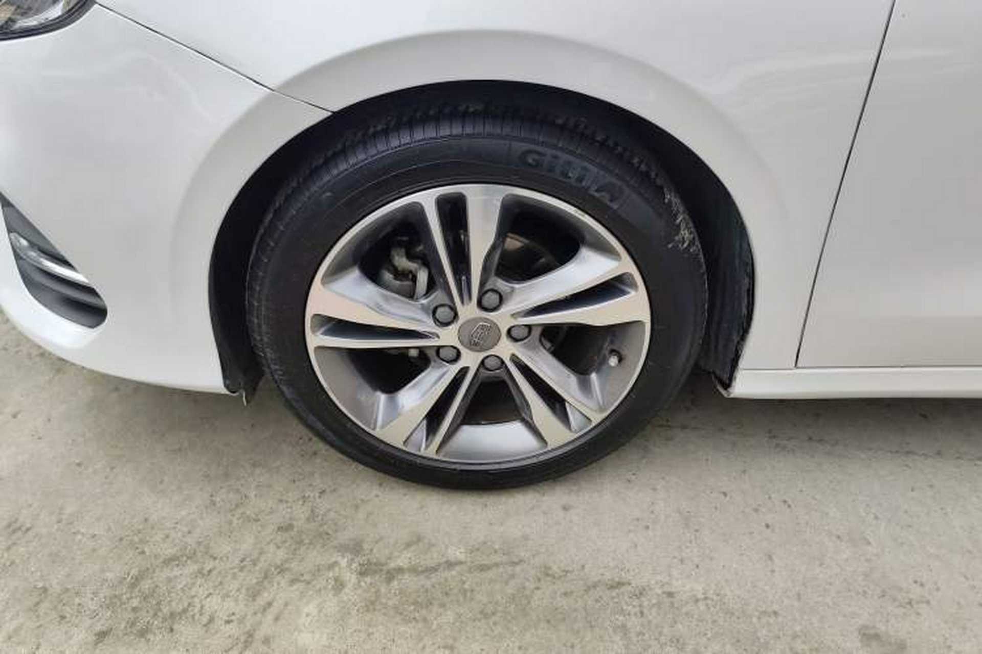 Used Geely Auto Binray 2018 14T CVT Binyi Edition Left Front Wheel Hub