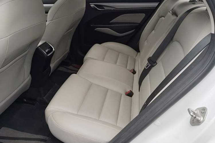 Used Geely Auto Binray 2018 14T CVT Binyi Edition Left Rear Seat