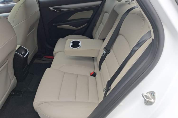 Used Geely Auto Binray 2018 14T CVT Binyi Edition Left Rear Seat
