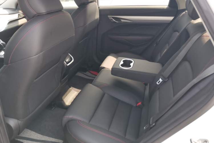 Used Geely Auto Binray 2018 14T CVT Binyi Edition Left Rear Seat