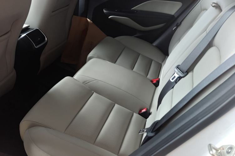 Used Geely Auto Binray 2018 14T CVT Binyi Edition Left Rear Seat
