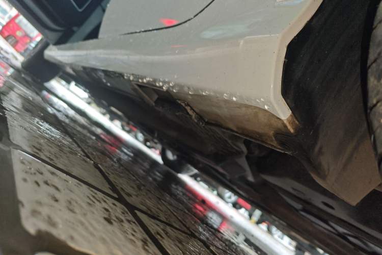 Used Geely Auto Binray 2018 14T CVT Binyi Edition Left Side Sill