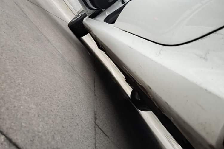 Used Geely Auto Binray 2018 14T CVT Binyi Edition Left Side Sill