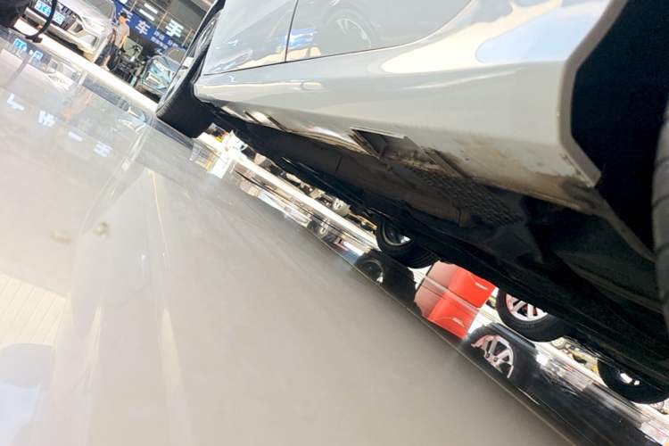 Used Geely Auto Binray 2018 14T CVT Binyi Edition Left Side Sill