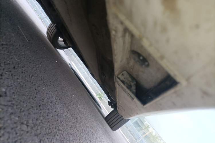 Used Geely Auto Binray 2018 14T CVT Binyi Edition Left Side Sill