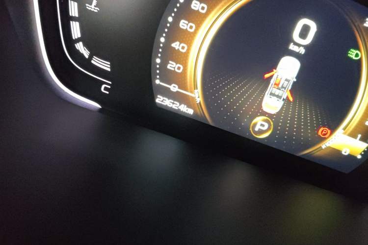 Used Geely Auto Binray 2018 14T CVT Binyi Edition Odometer Close Up