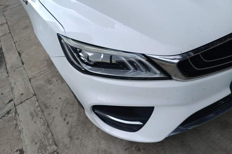 Used Geely Auto Binray 2018 14T CVT Binyi Edition Right Front Headlight