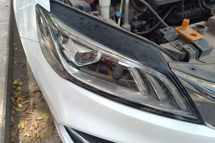 Used Geely Auto Binray 2018 200T DCT Binyi Edition Right Front Headlight
