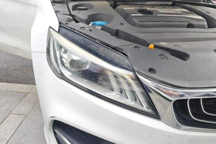 Used Geely Auto Binray 2018 14T CVT Binyi Edition Right Front Headlight