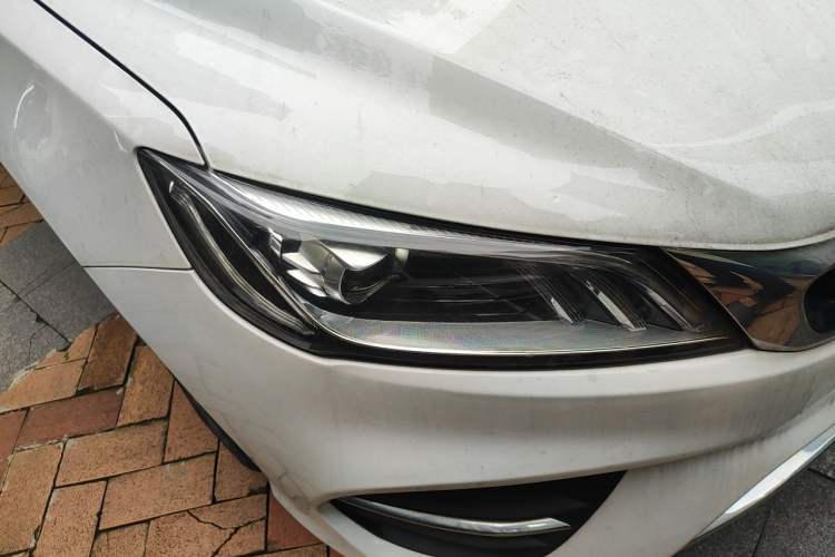 Used Geely Auto Binray 2018 14T CVT Binyi Edition Right Front Headlight