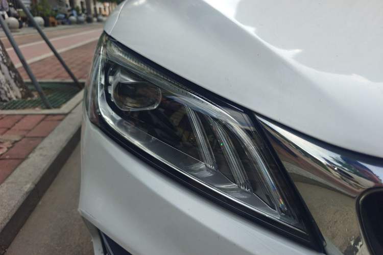 Used Geely Auto Binray 2018 14T CVT Binyi Edition Right Front Headlight