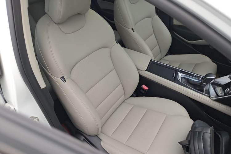 Used Geely Auto Binray 2018 14T CVT Binyi Edition Right Front Seat