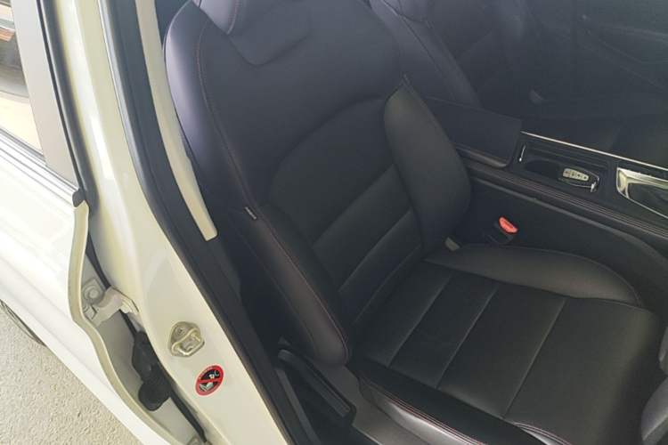 Used Geely Auto Binray 2018 14T CVT Binyi Edition Right Front Seat