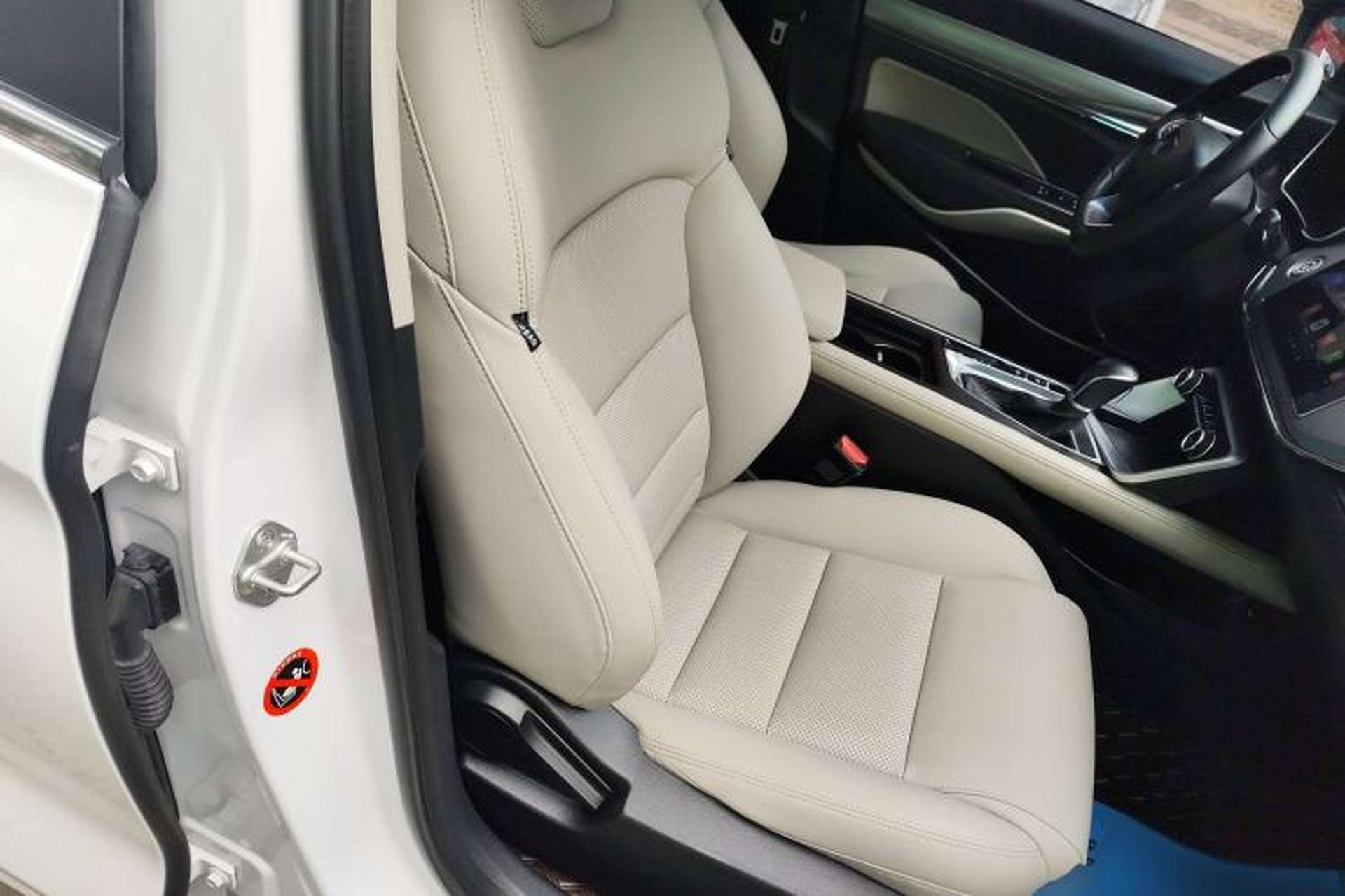 Used Geely Auto Binray 2018 14T CVT Binyi Edition Right Front Seat