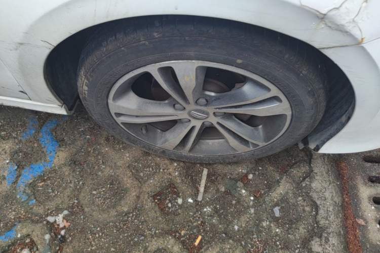 Used Geely Auto Binray 2018 14T Manual Binzhi Edition Right Front Wheel Hub