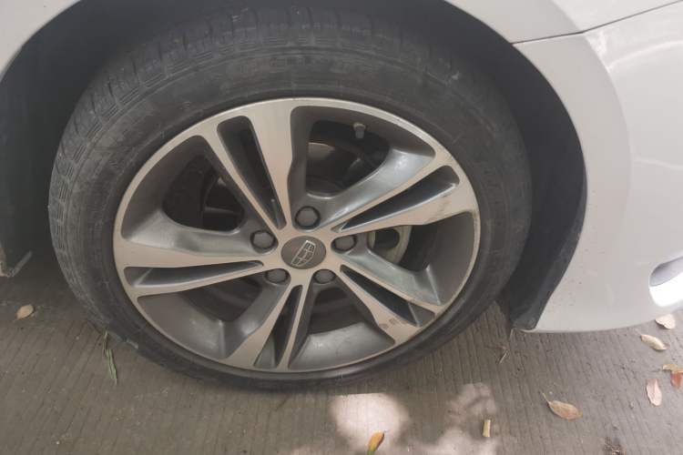 Used Geely Auto Binray 2018 14T CVT Binyi Edition Right Front Wheel Hub