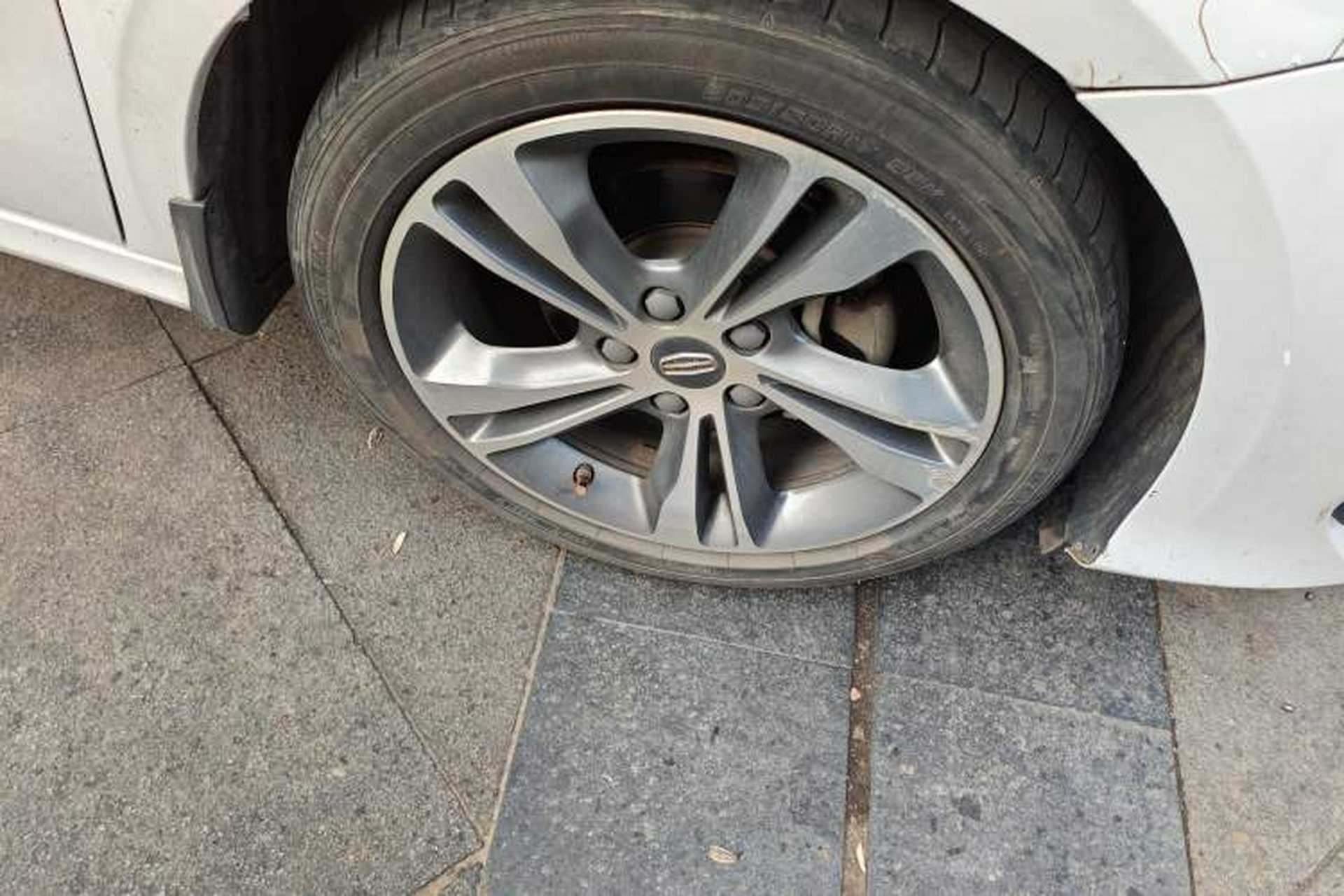 Used Geely Auto Binray 2018 14T Manual Binzhi Edition Right Front Wheel Hub