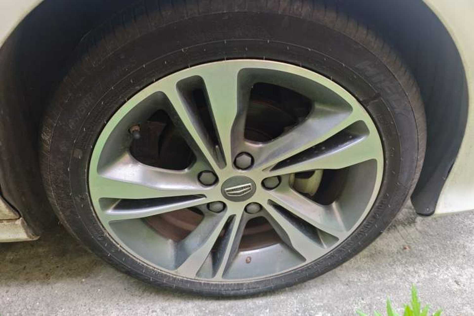 Used Geely Auto Binray 2018 14T CVT Binyi Edition Right Front Wheel Hub