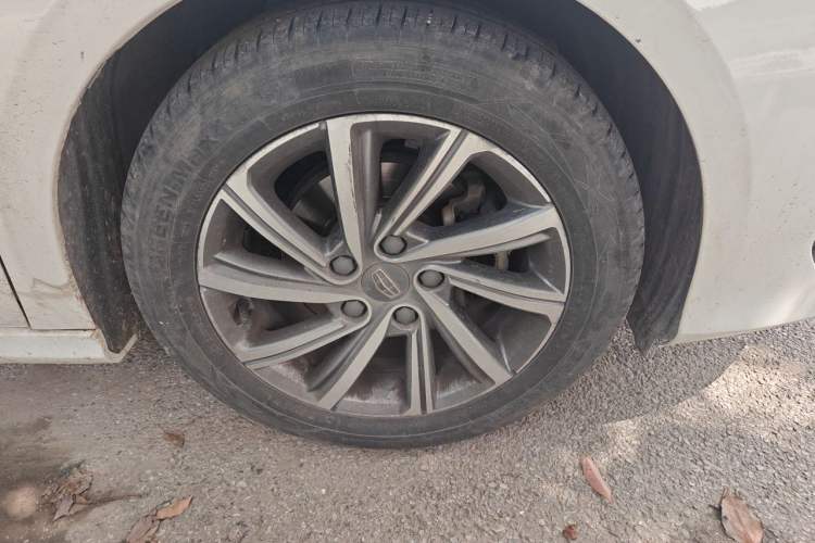 Used Geely Auto Binray 2018 14T Manual Colorful Edition Right Front Wheel Hub