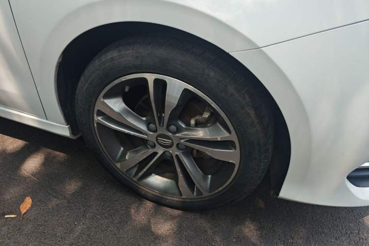 Used Geely Auto Binray 2018 14T Manual Binzhi Edition Right Front Wheel Hub