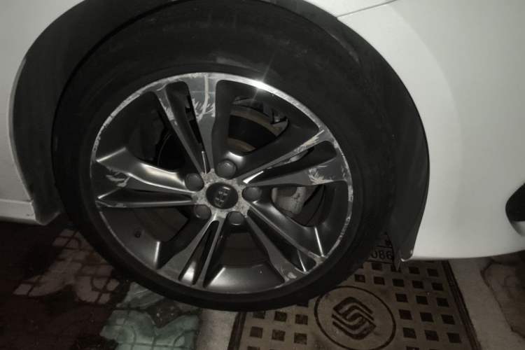 Used Geely Auto Binray 2018 14T CVT Binyi Edition Right Front Wheel Hub