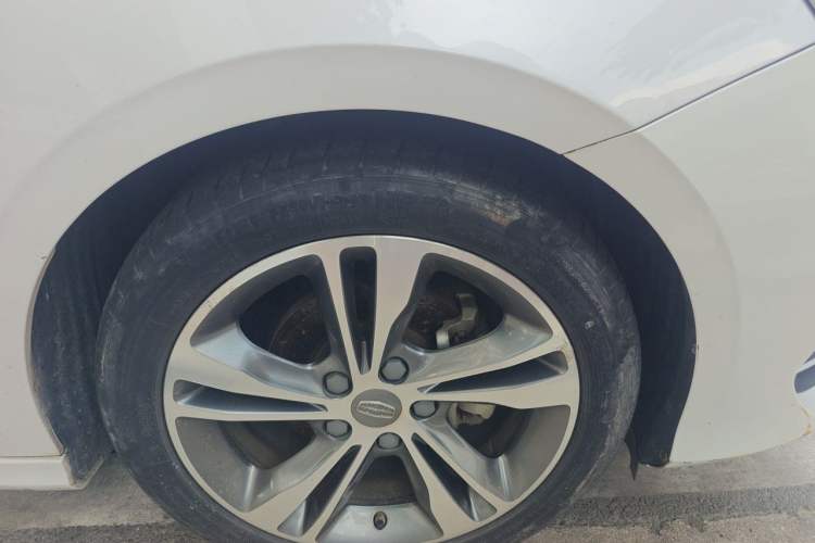 Used Geely Auto Binray 2018 14T CVT Binyi Edition Right Front Wheel Hub