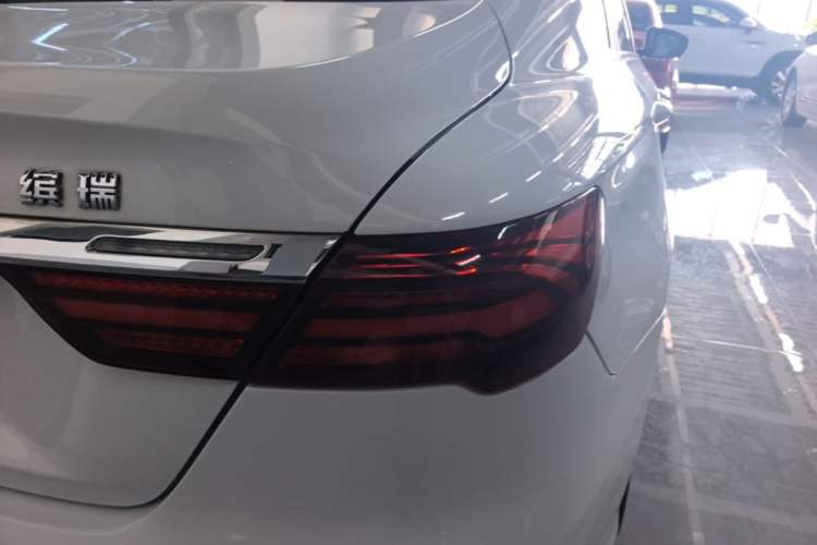 Used Geely Auto Binray 2018 14T CVT Binyi Edition Right Rear Taillight