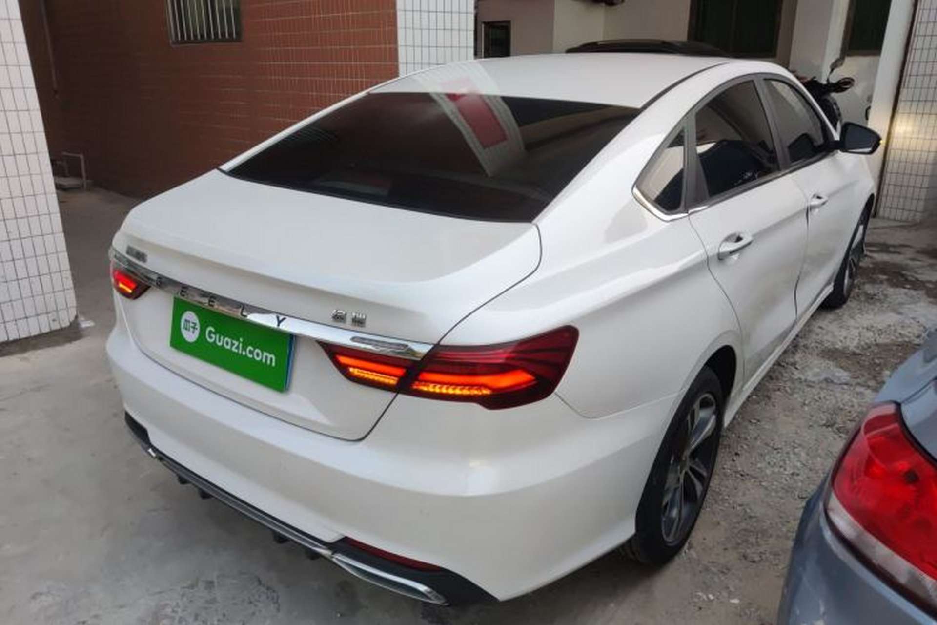 Used Geely Auto Binray 2018 14T CVT Binyi Edition Right Rear Taillight