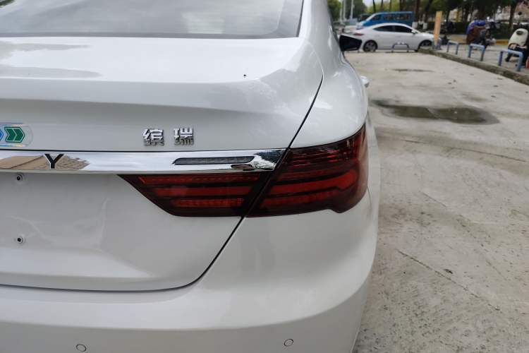 Used Geely Auto Binray 2018 14T CVT Binyi Edition Right Rear Taillight