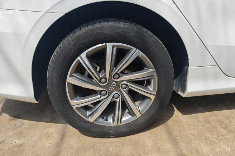 Used Geely Auto Binray 2018 14T Manual Colorful Edition Right Rear Wheel Hub