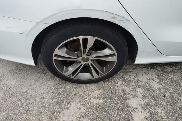Used Geely Auto Binray 2018 14T CVT Binyi Edition Right Rear Wheel Hub