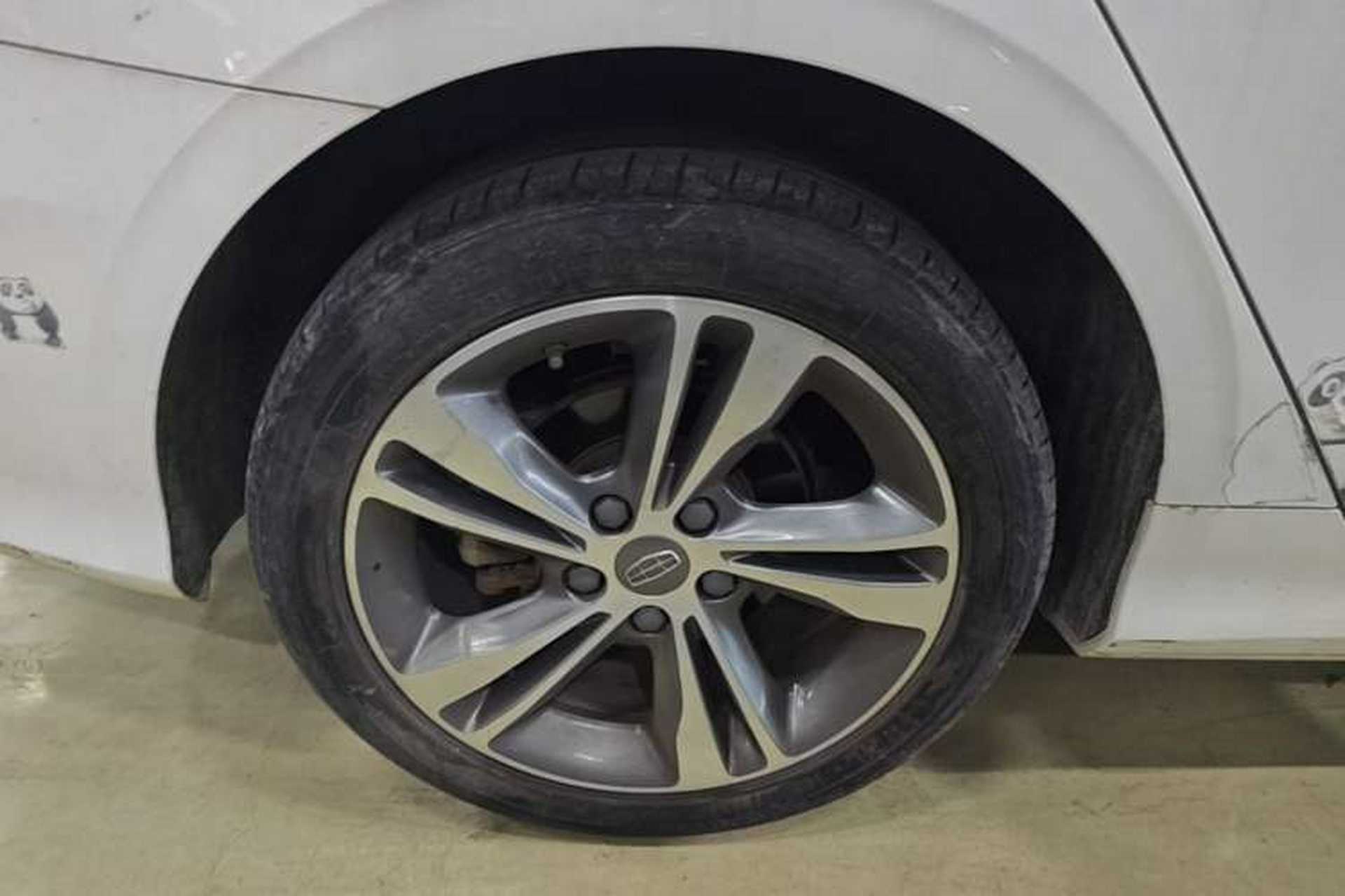 Used Geely Auto Binray 2018 14T CVT Binyi Edition Right Rear Wheel Hub