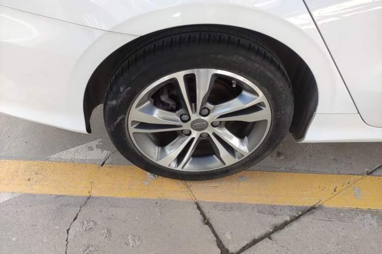 Used Geely Auto Binray 2018 14T CVT Binyi Edition Right Rear Wheel Hub