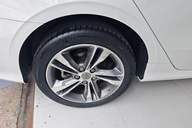 Used Geely Auto Binray 2018 14T CVT Binyi Edition Right Rear Wheel Hub