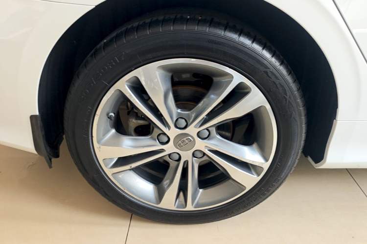 Used Geely Auto Binray 2018 14T CVT Binyi Edition Right Rear Wheel Hub