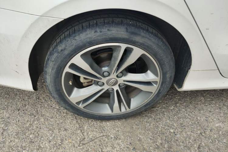 Used Geely Auto Binray 2018 14T CVT Binyi Edition Right Rear Wheel Hub
