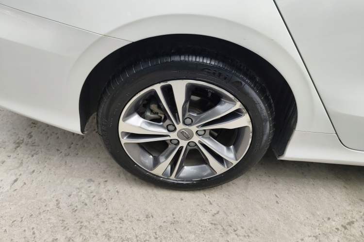 Used Geely Auto Binray 2018 14T CVT Binyi Edition Right Rear Wheel Hub