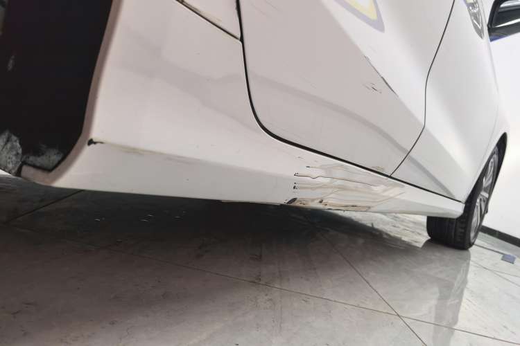 Used Geely Auto Binray 2018 14T Manual Colorful Edition Right Side Sill