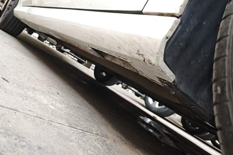 Used Geely Auto Binray 2018 14T Manual Binzhi Edition Right Side Sill