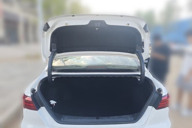 Used Geely Auto Binray 2018 14T CVT Binyi Edition Trunk