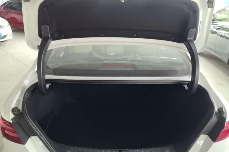 Used Geely Auto Binray 2018 14T CVT Binyi Edition Trunk
