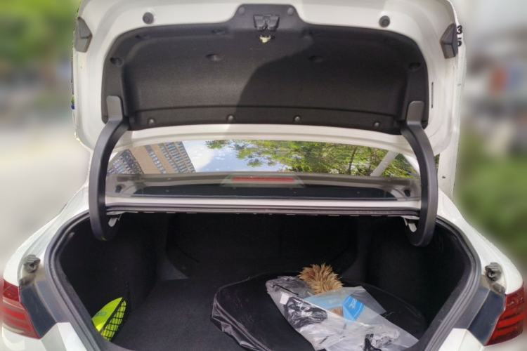 Used Geely Auto Binray 2018 14T CVT Binyi Edition Trunk