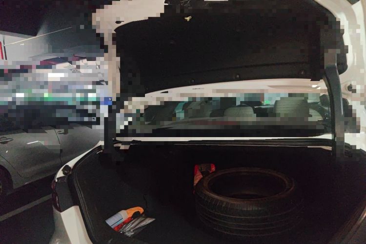 Used Geely Auto Binray 2018 14T CVT Binyi Edition Trunk